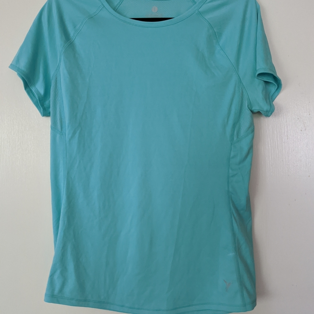 Active workout tee